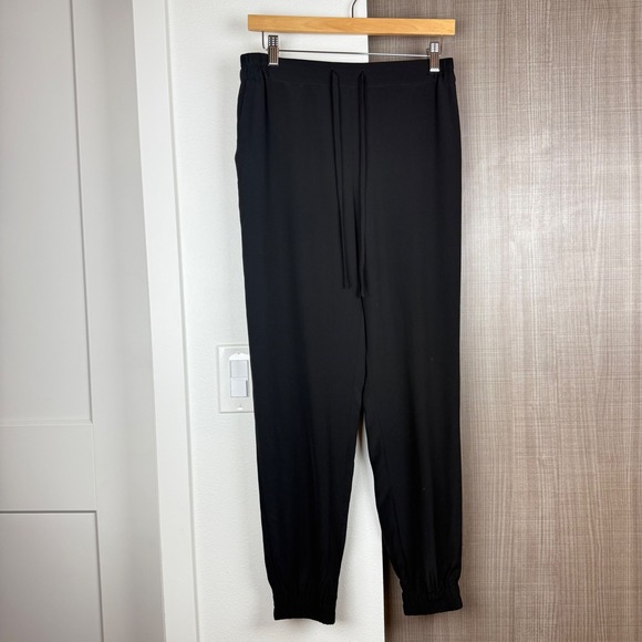 Lillysilk Black Elastic Waist Silk Jogger - Picture 2 of 11